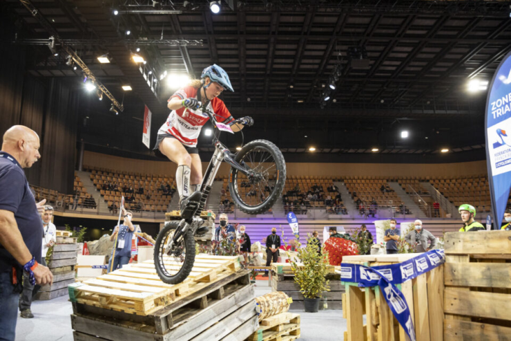 La championne vendéenne Emma Louineau devrait participer à la finale de Coupe du monde de VTT Trial. ©David Fugere